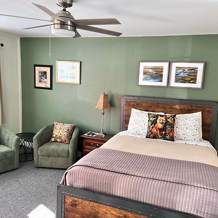 Profile Deluxe Motel Twin Mountain Ngoại thất bức ảnh