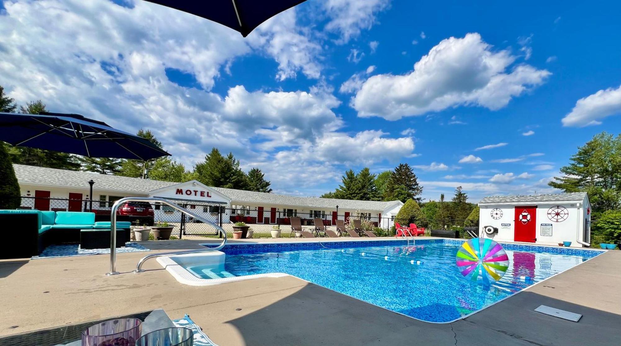 Profile Deluxe Motel Twin Mountain Ngoại thất bức ảnh