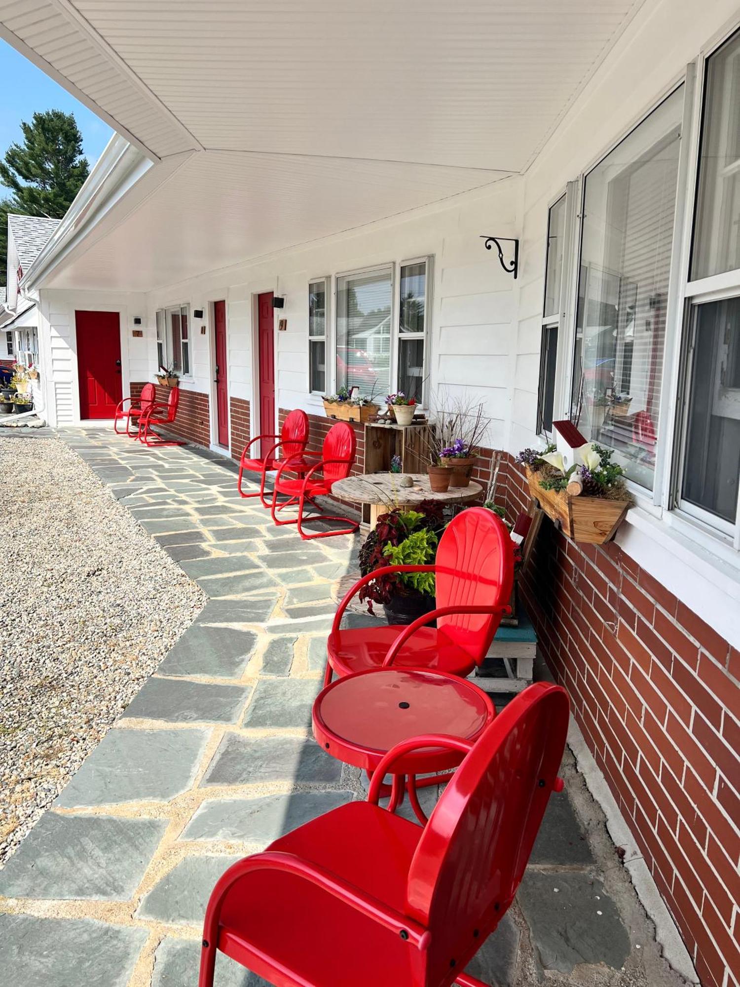 Profile Deluxe Motel Twin Mountain Ngoại thất bức ảnh