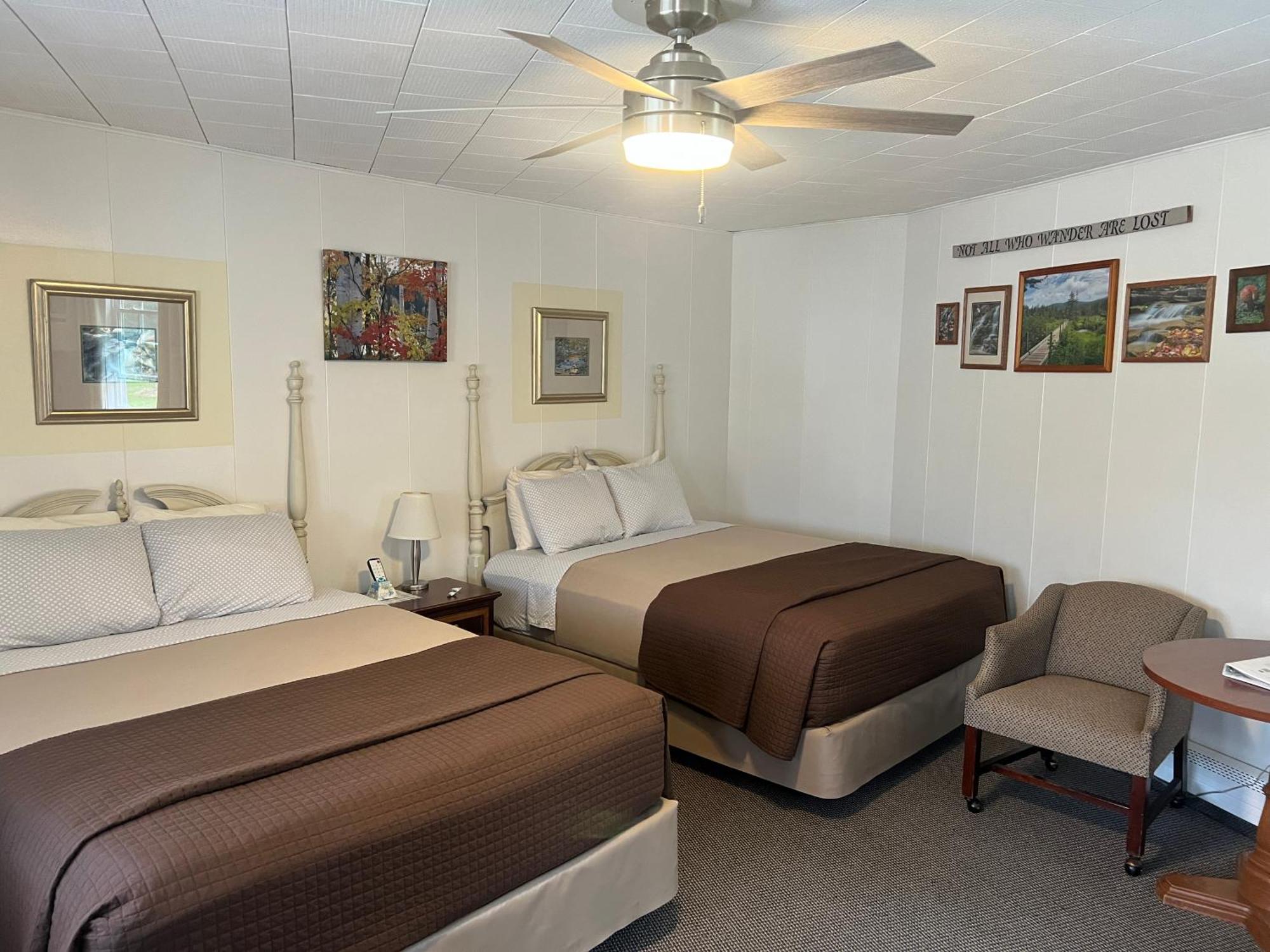Profile Deluxe Motel Twin Mountain Ngoại thất bức ảnh